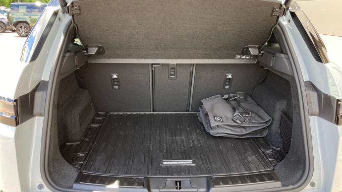 Land Rover Range Rover Evoque 1.5 P270e Hoxton Edition 5dr Auto Hatchback - Image 10